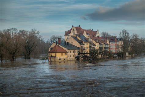 Donau Hochwasser In Regensburg Flood On River Danubein Reg Flickr