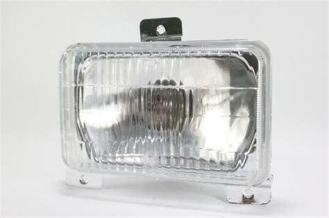 Kubota Right Headlight Bulb 12v Housing Len Front Lamp Light M4700