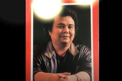 Jun 24, 2021 · ketika kerinduan kepada anak tak tertahan, buronan pembunuhan akhirnya memilih pulang dan ditangkap meskipun risikonya pelaku harus dibekuk polisi dan mempertanggungjawabkan perbuatannya. Lirik dan Chord Lagu Di Saat Kau Harus Memilih - Pance Pondaag