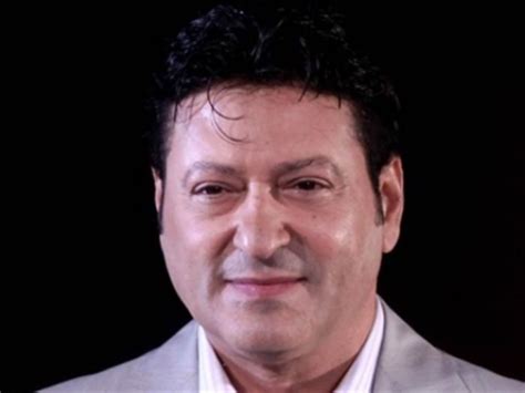 احرص على شرائك لمتطلباتك اليومية ومستلزمات المنزل. على حميدة : «محمد الحلو أهدي وردة شريط سرقوا مني .. وأنا ...