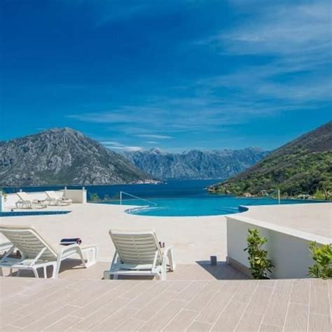 Lavender Bay Apartment D3 Located in Donji Morinj Lavender Bay