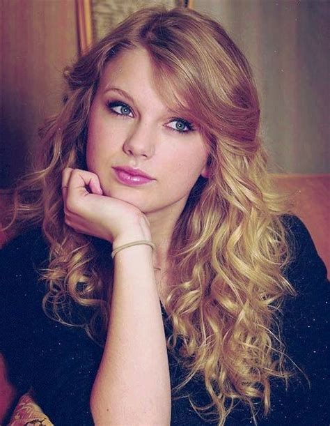 Omg Taylor You Are So Gorgeous I Can T Say Anything To Your Face Cause Look At Your Face