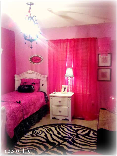 Hot Pink Kids Room Softwareforfurniturestore With Images Pink