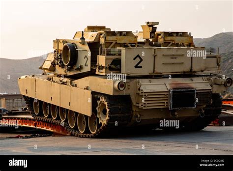 M1150 Assault Breacher Vehicle Hi Res Stock Photography And Images Alamy