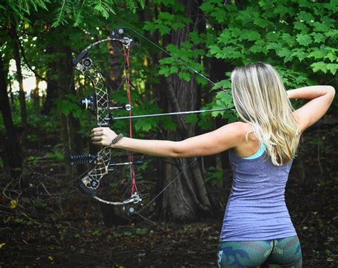 Great Form Bow Hunting Women Hunting Girls Archery Tips Archery