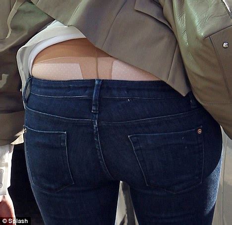 Kate Garraway Flashes Her Knickers And Tights Waistband Daily Mail Online