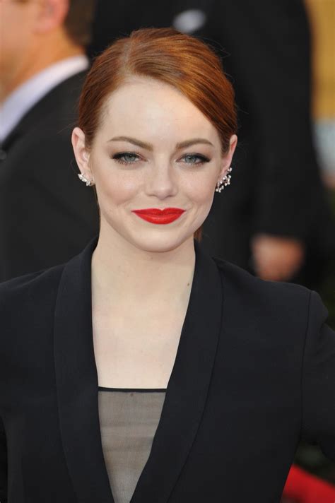 I can't think of a single female who doesn't like emma stone. emma-stone-updo-red-hairstyle