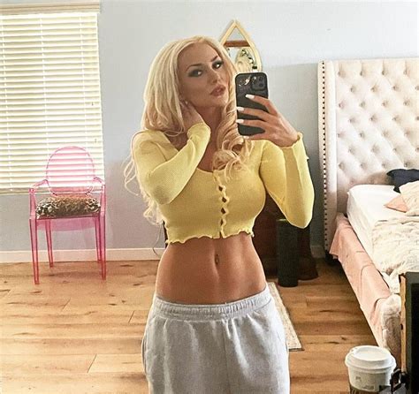 Courtney Stodden Comes Out Identifies As Non Binary Person The Blast