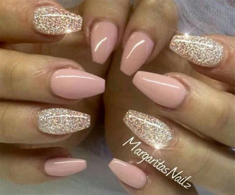 Uñas De Acrilico Rosas Con Dorado d Flores Rosa Blanco Dorado Mezcla