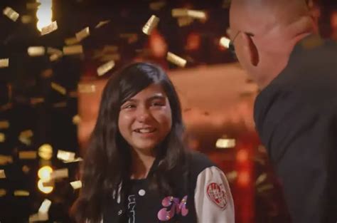 Garota De 11 Anos Fã Do Agt Vive O Sonho Com Apresentação Emocionante