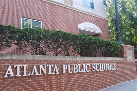 Loaded Gun Found During Fight Between 6 Students At Atlanta High School