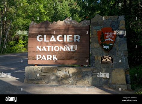 Glacier National Park Entrance Sign Hi Res Stock Photography And Images