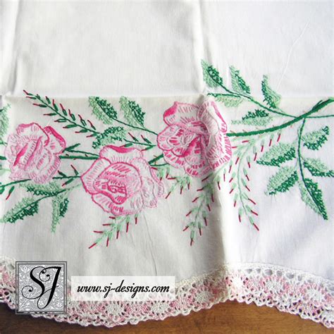 Vintage Pair Hand Embroidered Pillowcases With Pink Roses And Lace Trim