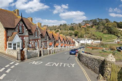 Most Picturesque Villages In Devon Head Out Of Plymouth On A Road Trip To The Villages Of
