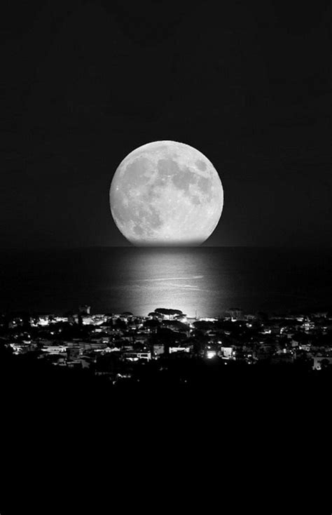 The Beauty Of The Moon Moon Photos Moon Pictures Stars At Night
