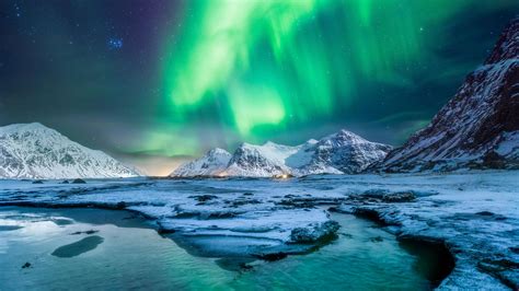 Desktop Wallpaper Northern Lights Coast Mountains