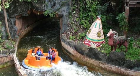 Other highlights of sunway lagoon wildlife park include executive director of sunway theme parks mr. Sunway Lagoon Theme Park Tour Package in Kuala Lumpur