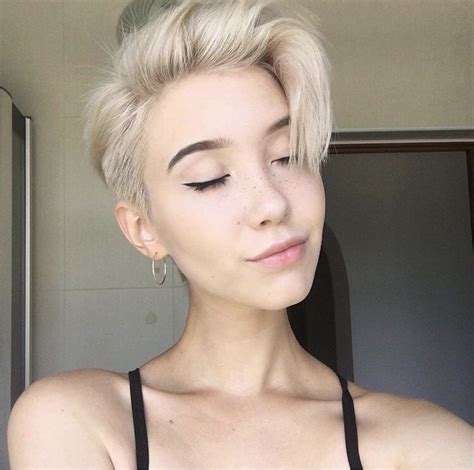Looking for latest hairstyles ideas and best hair color trends 2021? Pin by Abby on Hair (With images) | Girl short hair, Hair ...
