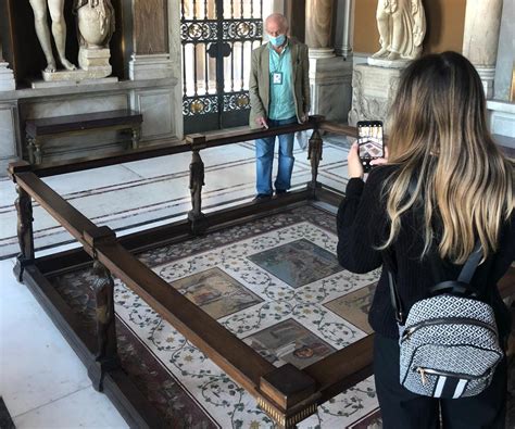 Vatican Museums Small Group Tour With Access To The Cabinet Of The