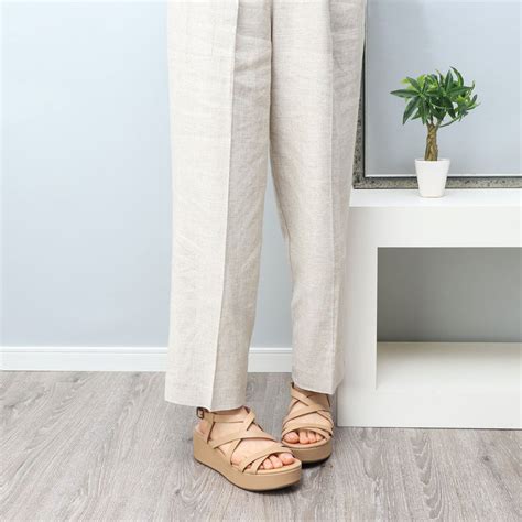エコー ecco elevate plateau sandal （latte） ファッション通販 fashion walker