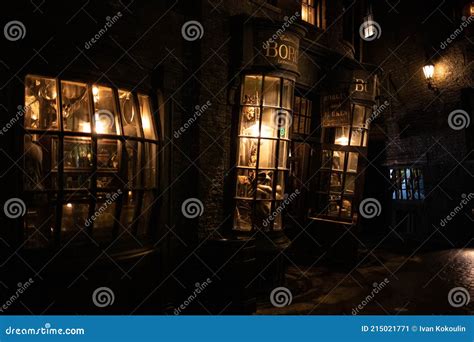 Orlando Usa Feb 12 2021 Knockturn Dark Alley From Harry Potter
