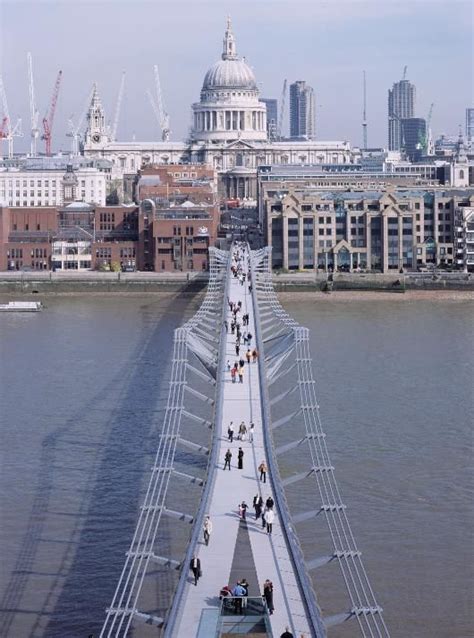 Millennium Bridge London London Architecture Millennium Bridge