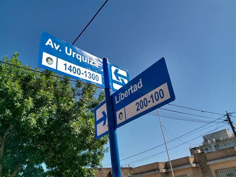 Se Renuevan Y Colocan Carteles Con Nombres De Calles Semanario Extra