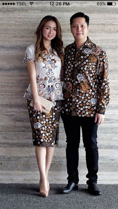 Pakaian dres couple pink : Batik for couple | Model pakaian, Ide kostum, Gaya model pakaian