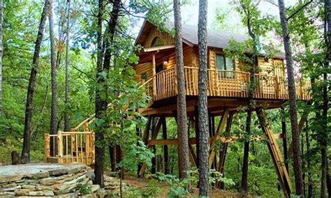 Towering Pines Treehouse Tree House Resort Treehouse Cottages Tree