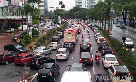 Congestion is relatively easy to recognize—roads filled with cars, trucks, and buses, sidewalks filled with pedestrians. Road widening, U-turn lanes completed in Taman Desa