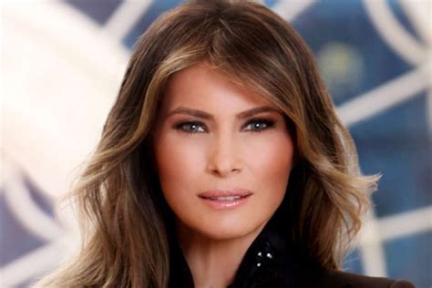 The Official Portrait Of First Lady Melania Trump Has Divided Us Public