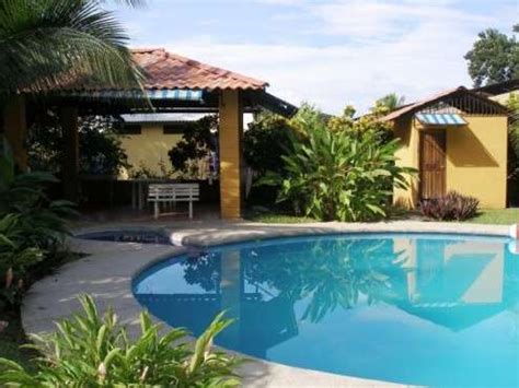 Un dato para los inversores es que estos 2 ultimos planos son ideales para construir y alquilar. Casa de playa con piscina a 150m del mar para alquilar! en ...
