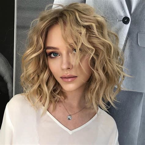 46 Wavy Bob Hairstyles Youve Gotta See This Year Hairstyles Vip