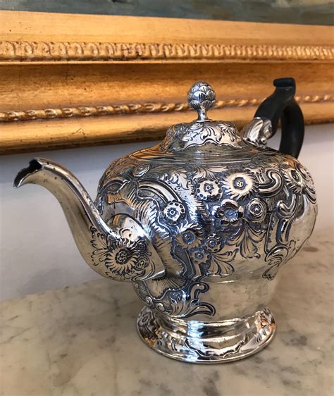 Impressive Victorian Solid Silver Teapot 570288 Uk
