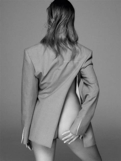 rosie huntington whiteley nude and sexy elle magazine 9 photos thefappening