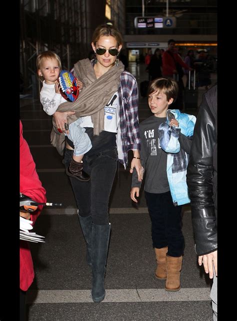 Photo Kate Hudson son fils Ryder âgé de ans son fiancé Matthew Bellamy et leur fils