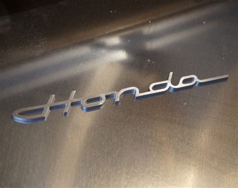 Logo honda vintage in alluminio – Arti&Inventive