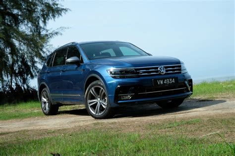 Volkswagen tiguan 2021 is a 5 seater suv available at a price of rm 162,108 in the malaysia. Review: 5 Reasons You Should Get The VW Tiguan Allspace R ...