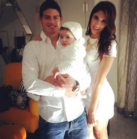 James david rodríguez rubio is a colombian professional footballer who plays as an attacking midfielder or winger for premier league club ev. 237 best images about James Rodriguez on Pinterest | World ...