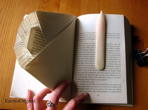 Meist benötigst du nur ein einziges blatt papier, um ein modell zu falten. Origami die Kunst des Papierfaltens: Book folding Art