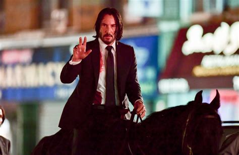 Keanu Reeves Rides A Horse Through New York City In Behind The Scenes