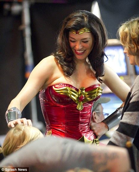 Does Someone Need A Wonder Bra Wonder Woman Star Adrienne Palicki Struggles To Stay In Her