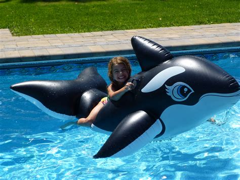 500 Inflatable Whale From Walmart Новорожденные Игрушки