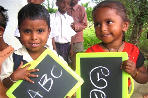 Education For 100 Girls In An Urban Slum In India Globalgiving