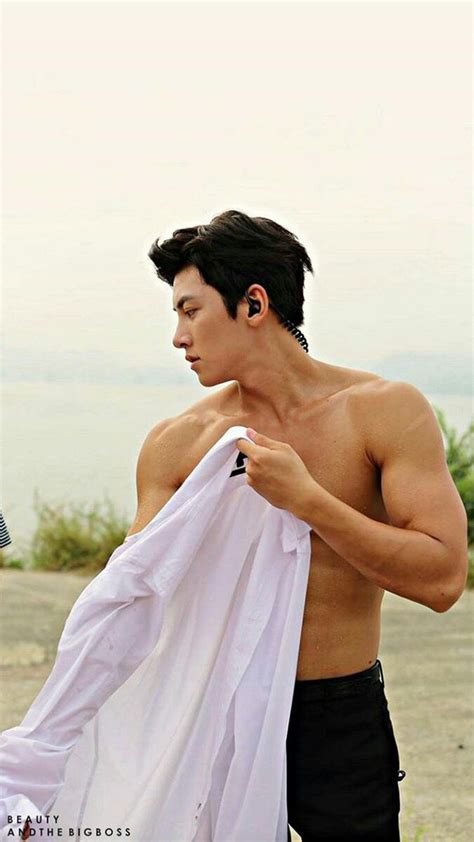 Hot Korean Guys Hot Asian Men Korean Men Asian Guys Ji Chang Wook Abs Ji Chang Wook Healer