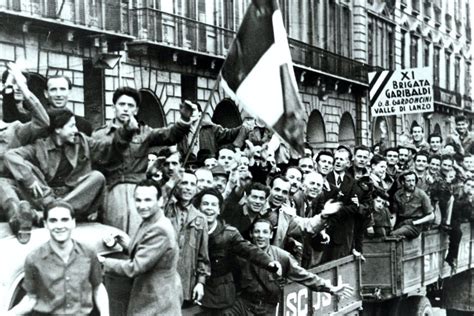 Perché Il 25 Aprile Si Festeggia La Liberazione Ditalia Cosa Accadde Nel 1945