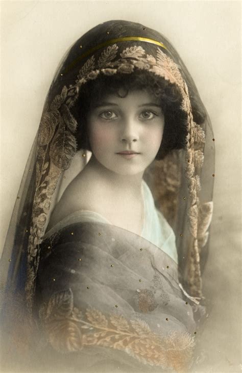 Going to a house with either or both paintings on the wall, i would be a little unnerved. bumble button: Antique postcards Angel painting butterfly ...