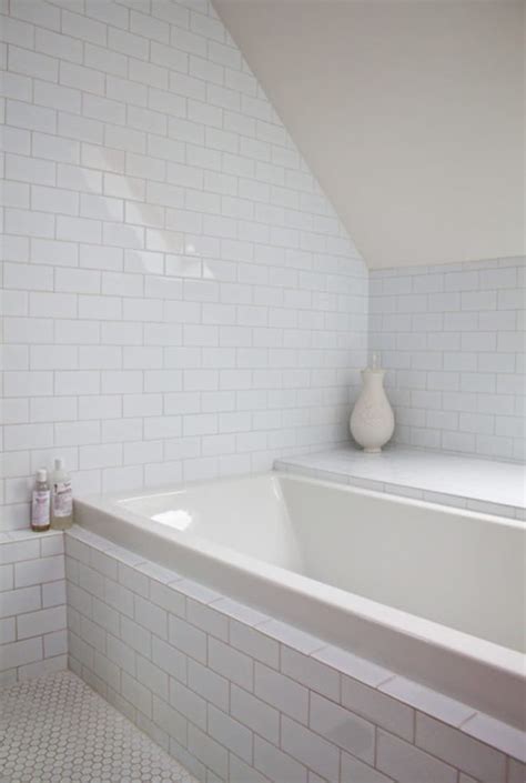 Built In Versus Freestanding Bathtubs Pros And Cons Apartment Therapy