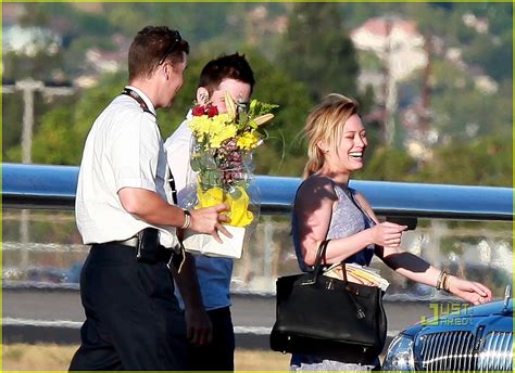 Hilary Duff And Mike Comrie Honeymoon In Cabo Photo 2474073 Hilary