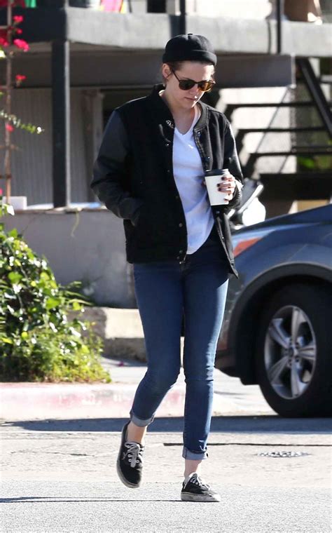 kristen stewart in jeans out for coffee with alicia cargile in los angeles feb 2015